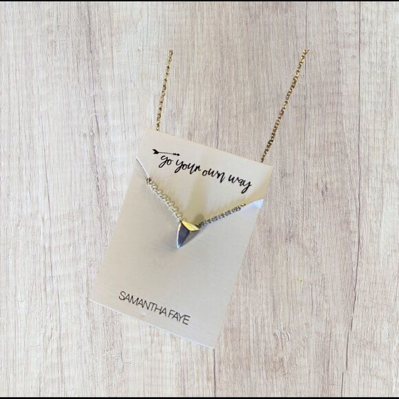 Samantha Faye Arrowhead Necklace - NWT - Picture 4 of 6